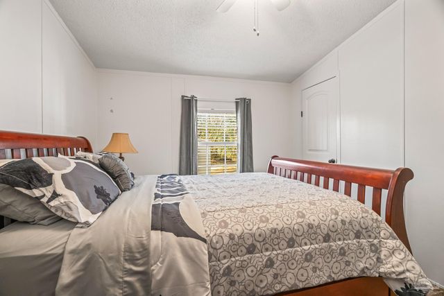 5105 April Ln, Pace, FL 32571