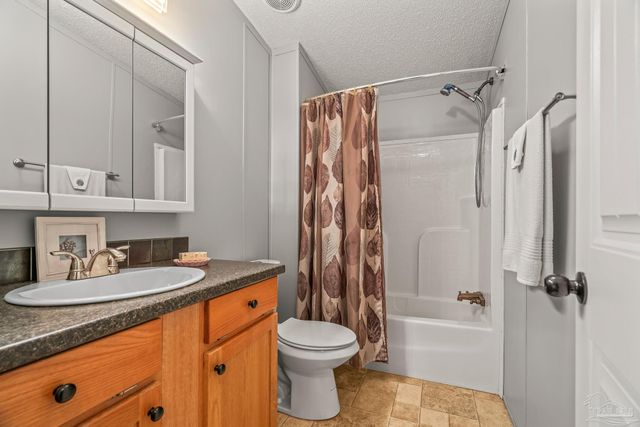 5105 April Ln, Pace, FL 32571