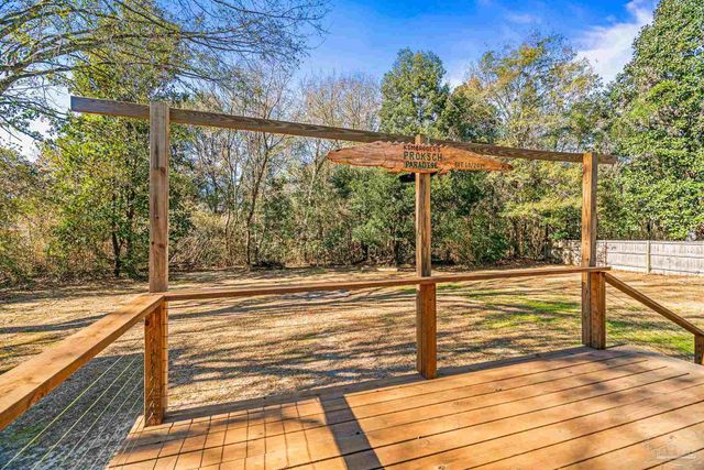 5105 April Ln, Pace, FL 32571