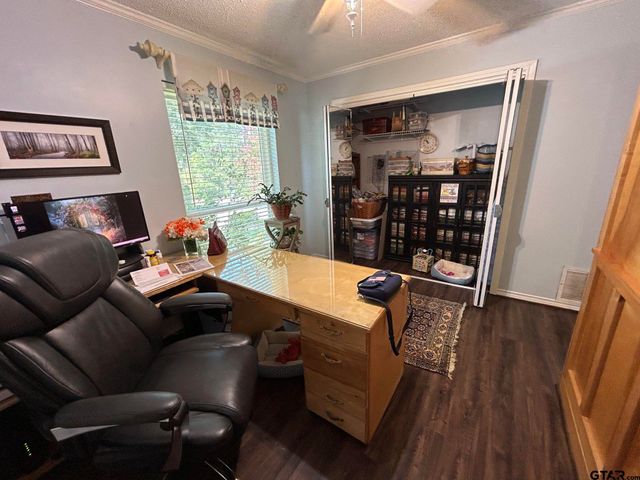 808 Elaine Dr, Tyler, TX 75703