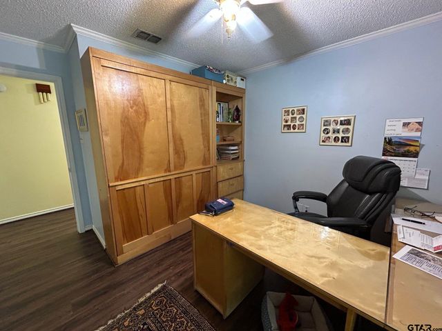 808 Elaine Dr, Tyler, TX 75703