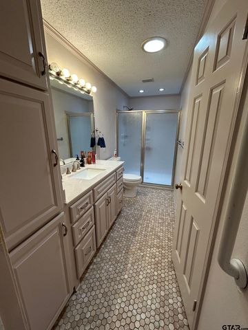 808 Elaine Dr, Tyler, TX 75703