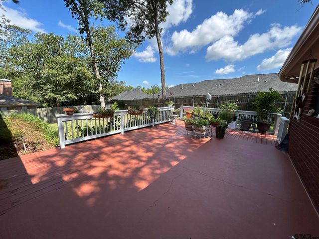 808 Elaine Dr, Tyler, TX 75703