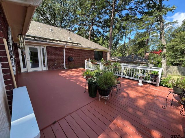 808 Elaine Dr, Tyler, TX 75703