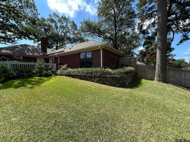 808 Elaine Dr, Tyler, TX 75703