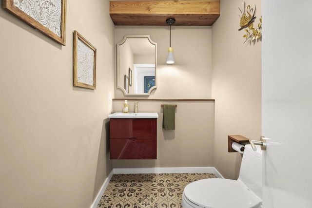 3937 Regent Street, Madison, WI 53705