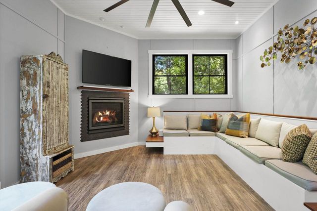 3937 Regent Street, Madison, WI 53705