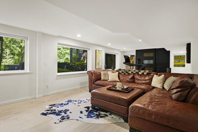3937 Regent Street, Madison, WI 53705