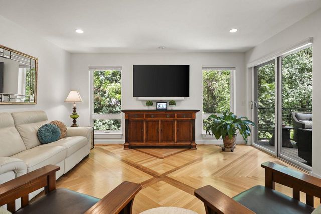 3937 Regent Street, Madison, WI 53705