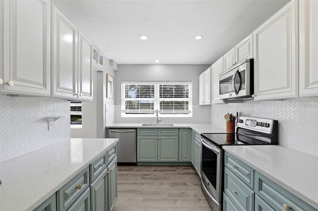2305 BUCKMINSTER CIRCLE, Orlando, FL 32803