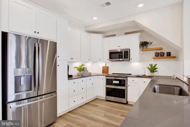 9672 SWALLOWTAIL LANE, Manassas, VA 20110