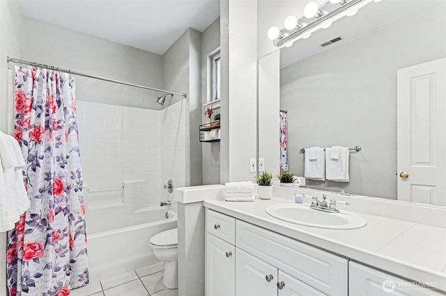 7521 Dogwood Lane SE, Snoqualmie, WA 98065