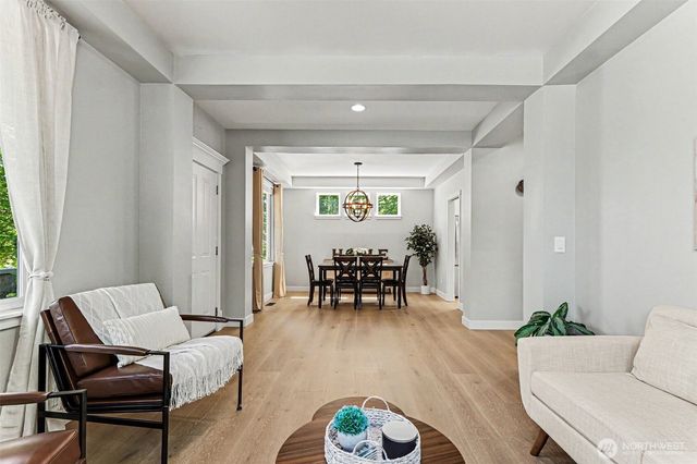 7521 Dogwood Lane SE, Snoqualmie, WA 98065