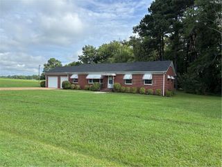 12107 Appleton RD, Ivor, VA 23866