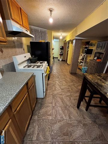 552 Market Street, Paterson, NJ 07513