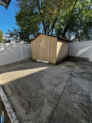 552 Market Street, Paterson, NJ 07513