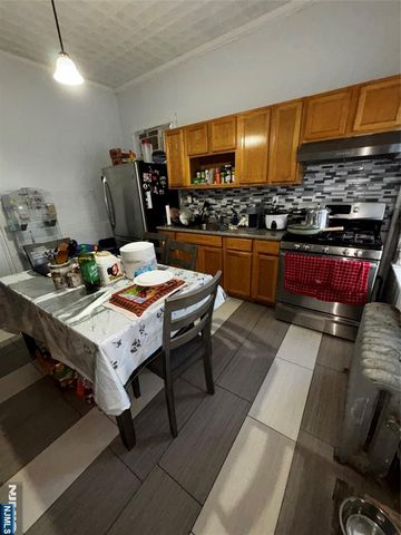 552 Market Street, Paterson, NJ 07513