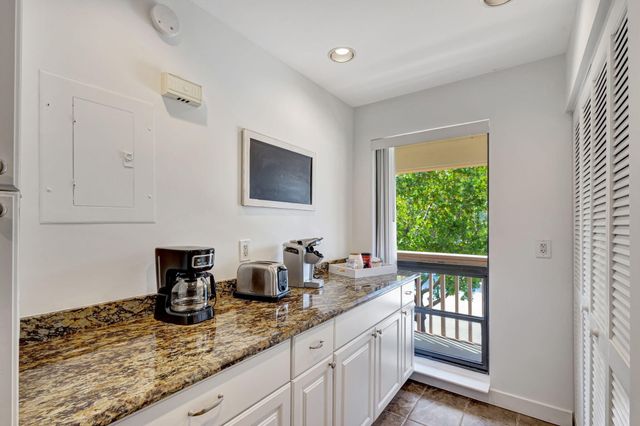 348 Brackenwood Circle, Palm Beach Gardens, FL 33418