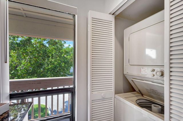 348 Brackenwood Circle, Palm Beach Gardens, FL 33418