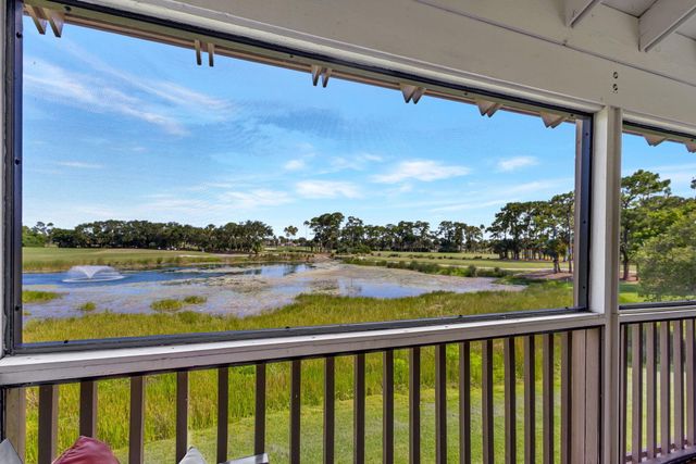 348 Brackenwood Circle, Palm Beach Gardens, FL 33418