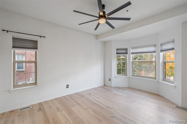 3227 Camden Drive, Troy, MI 48084