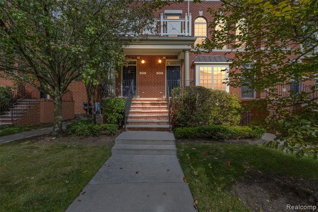 3227 Camden Drive, Troy, MI 48084