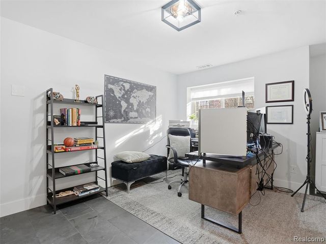 3227 Camden Drive, Troy, MI 48084