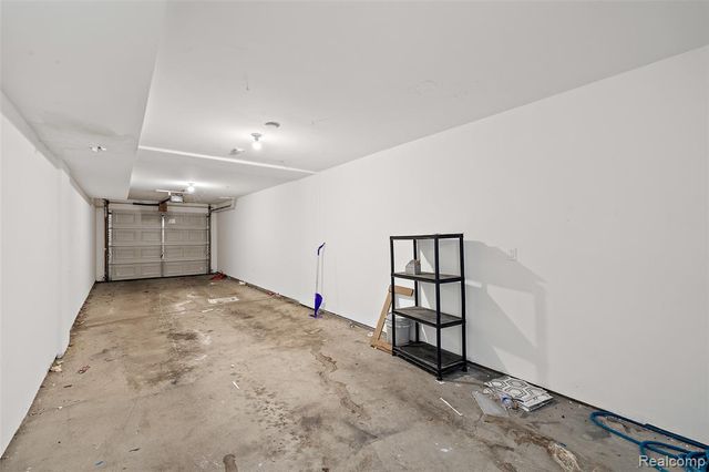 3227 Camden Drive, Troy, MI 48084