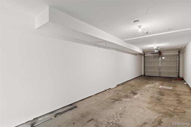 3227 Camden Drive, Troy, MI 48084