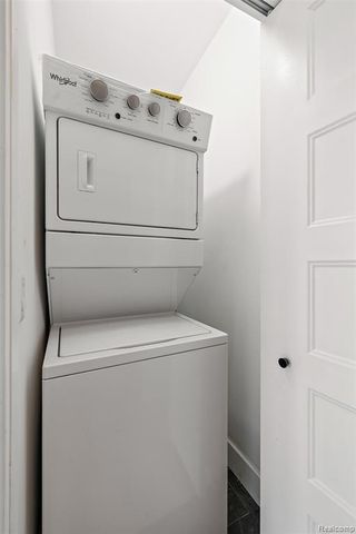 3227 Camden Drive, Troy, MI 48084