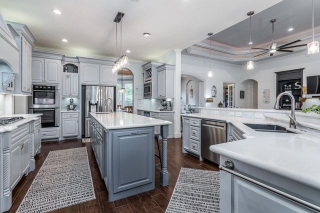 11274 Majestic Drive, Montgomery, TX 77316