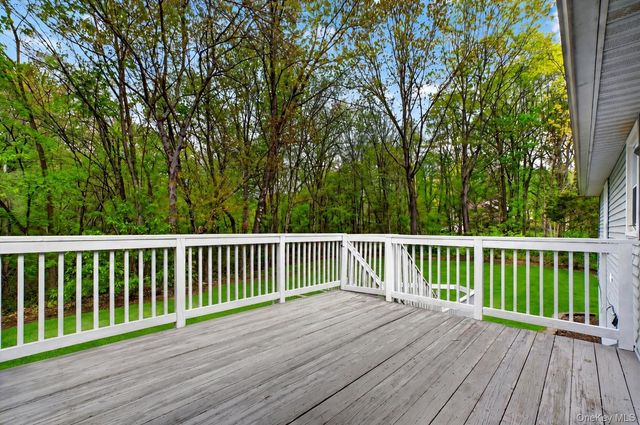 79 Wendy Drive, Poughquag, NY 12570