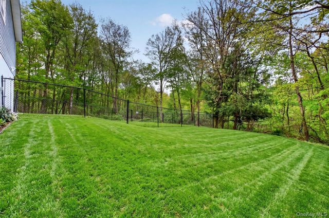 79 Wendy Drive, Poughquag, NY 12570