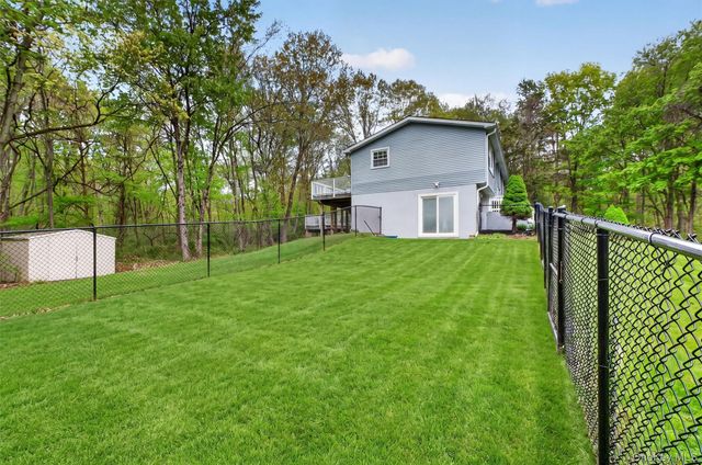 79 Wendy Drive, Poughquag, NY 12570