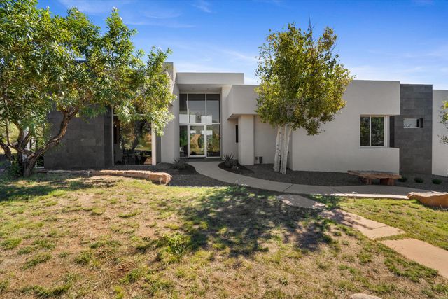 13632 Canada Del Oso Place NE, Albuquerque, NM 87111