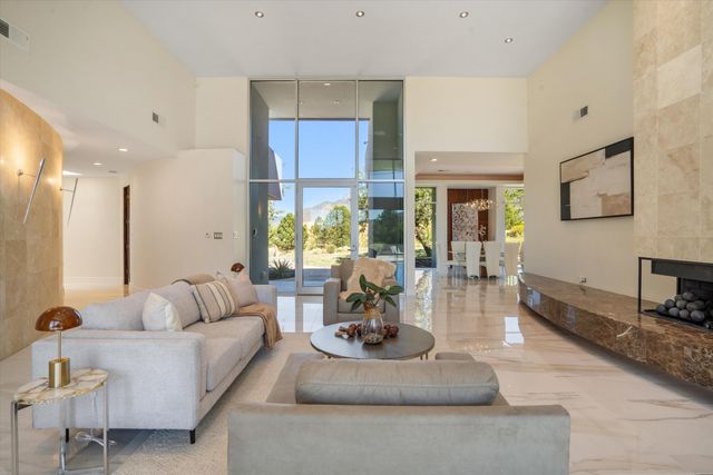 13632 Canada Del Oso Place NE, Albuquerque, NM 87111