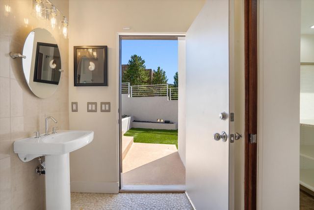 13632 Canada Del Oso Place NE, Albuquerque, NM 87111