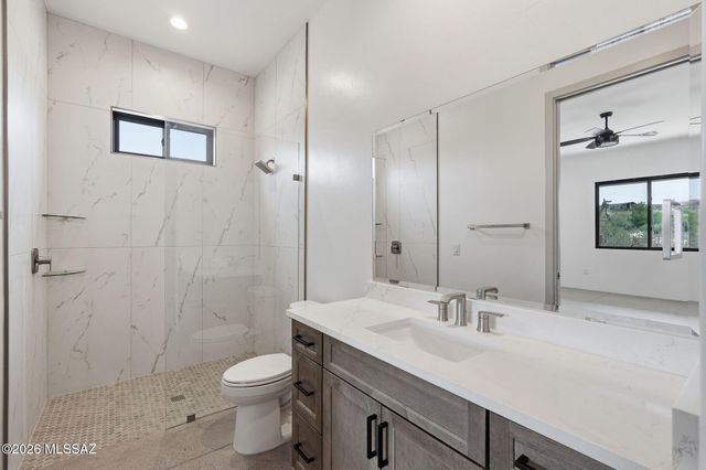 4910 W Placita De Los Vientos, Tucson, AZ 85745