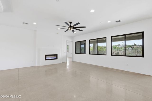 4910 W Placita De Los Vientos, Tucson, AZ 85745