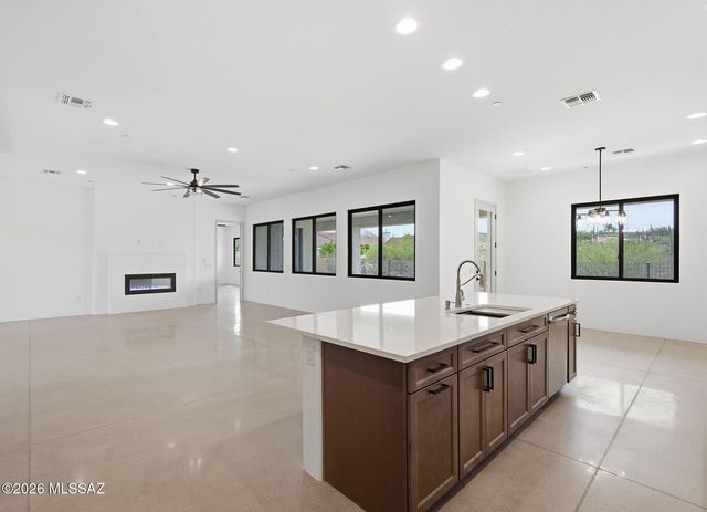 4910 W Placita De Los Vientos, Tucson, AZ 85745