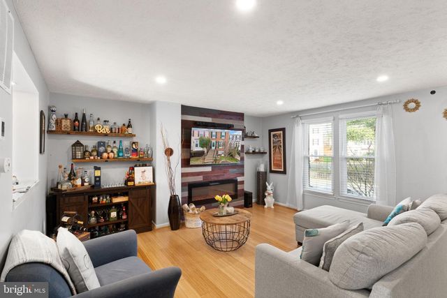 7457 WOUNDED KNEE RD, Lorton, VA 22079