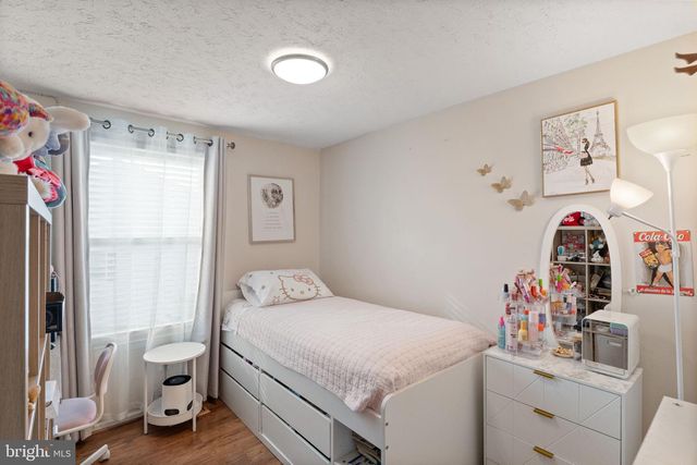 7457 WOUNDED KNEE RD, Lorton, VA 22079