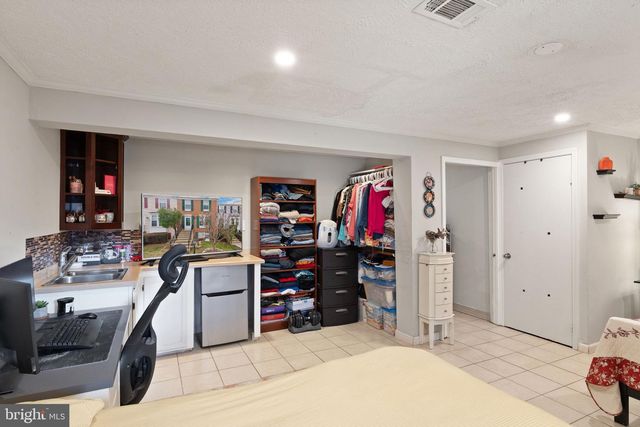 7457 WOUNDED KNEE RD, Lorton, VA 22079