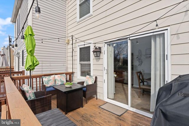 7457 WOUNDED KNEE RD, Lorton, VA 22079