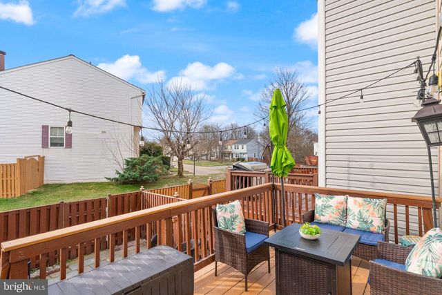 7457 WOUNDED KNEE RD, Lorton, VA 22079