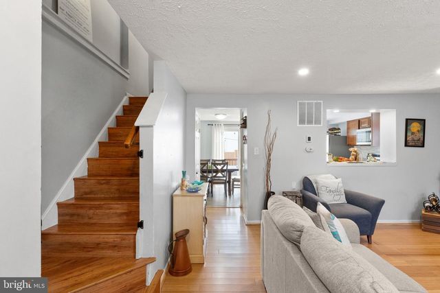 7457 WOUNDED KNEE RD, Lorton, VA 22079