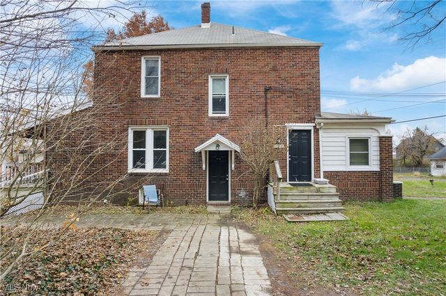 2823 Columbus Road NE, Canton, OH 44705