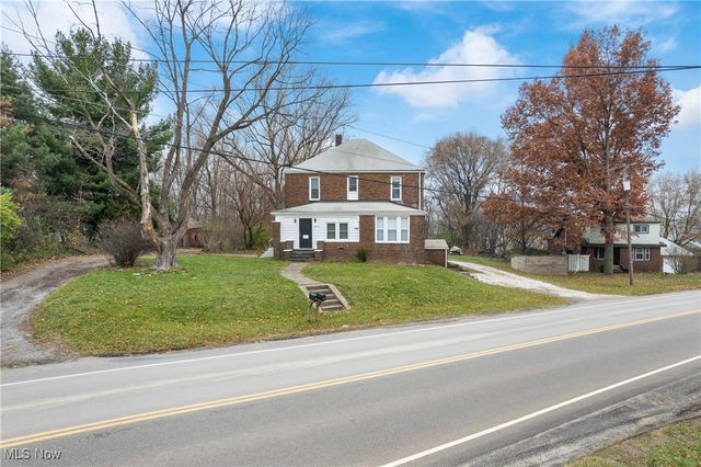 2823 Columbus Road NE, Canton, OH 44705