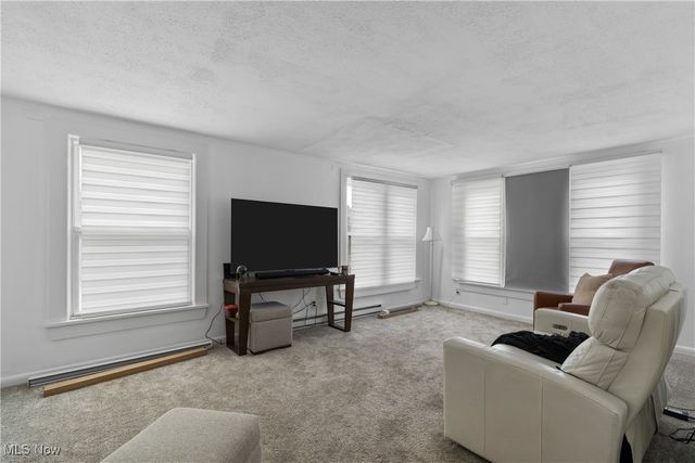 2823 Columbus Road NE, Canton, OH 44705
