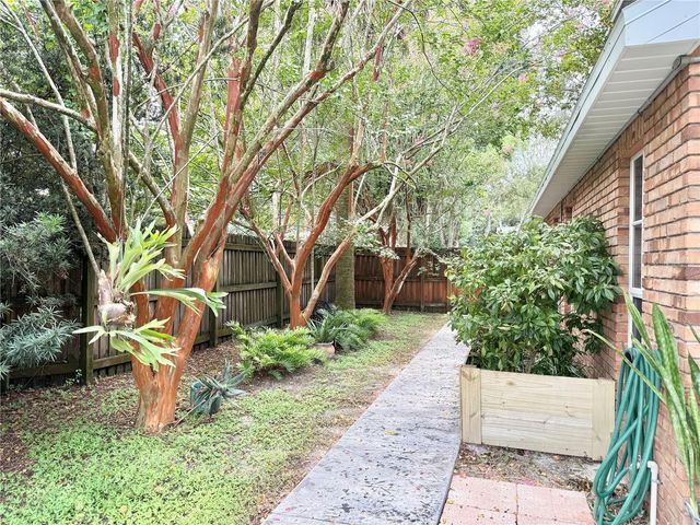 9306 ALANBROOKE ST, Temple Terrace, FL 33637